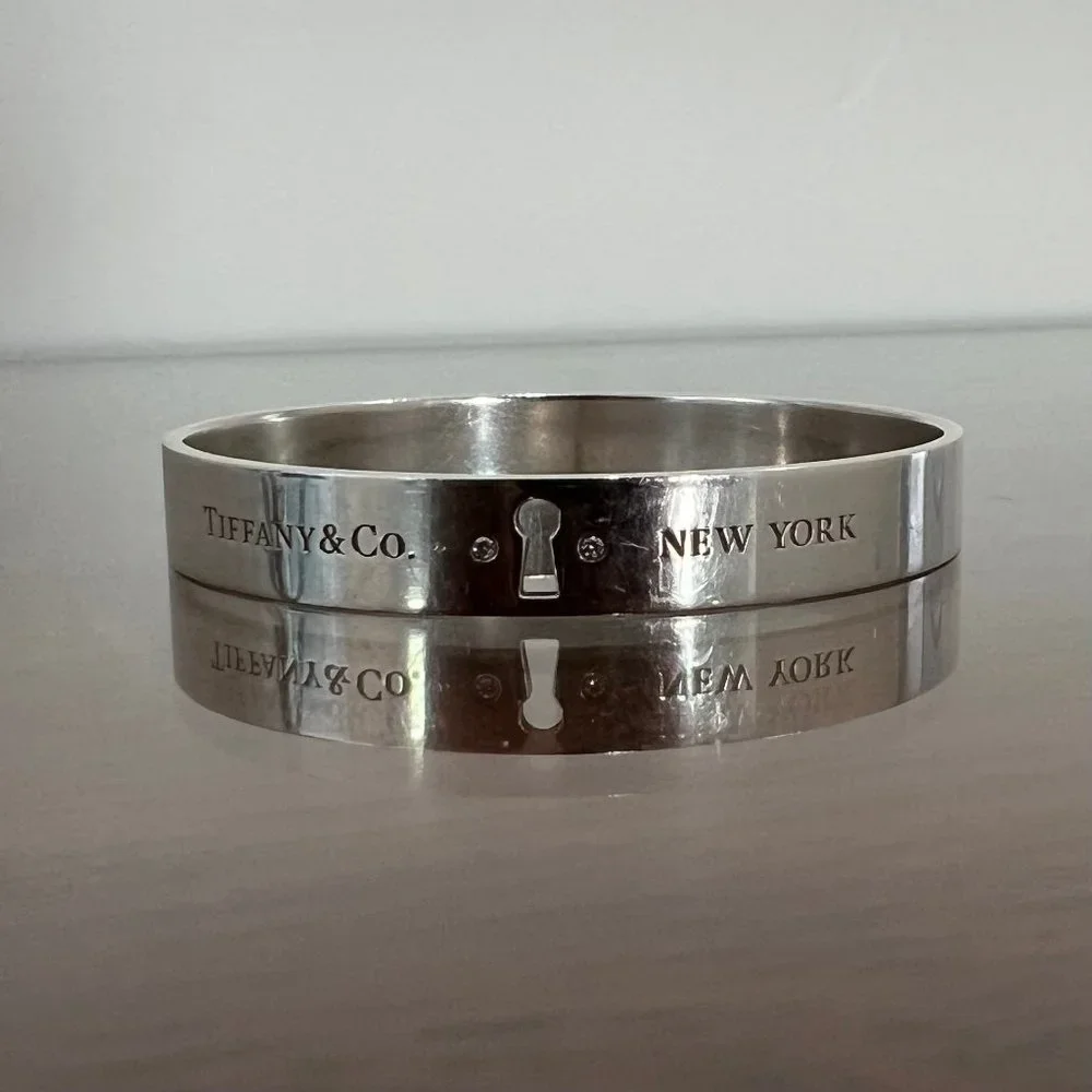 Tiffany & Co. Diamond Keyhole Bangle Bracelet Silver - Picture 7 of 7